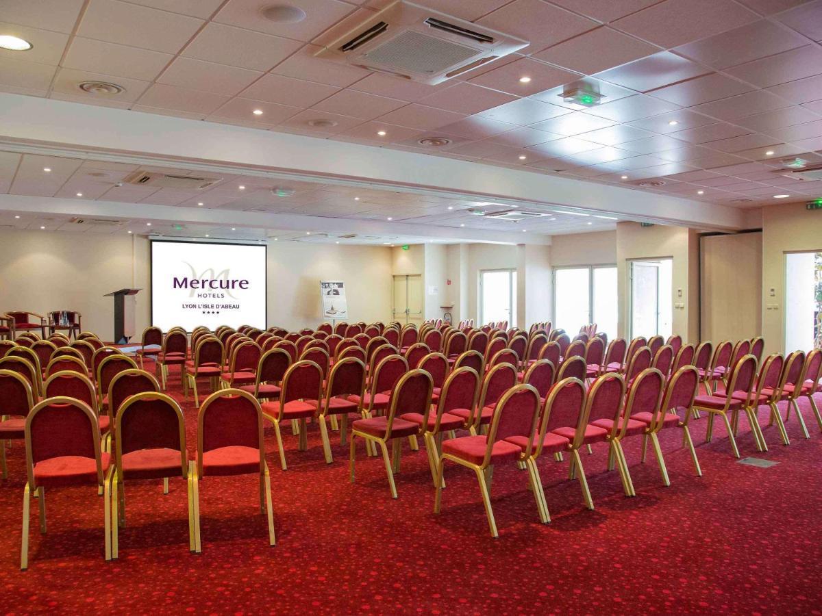 Mercure Lyon Est Villefontaine Eksteriør billede