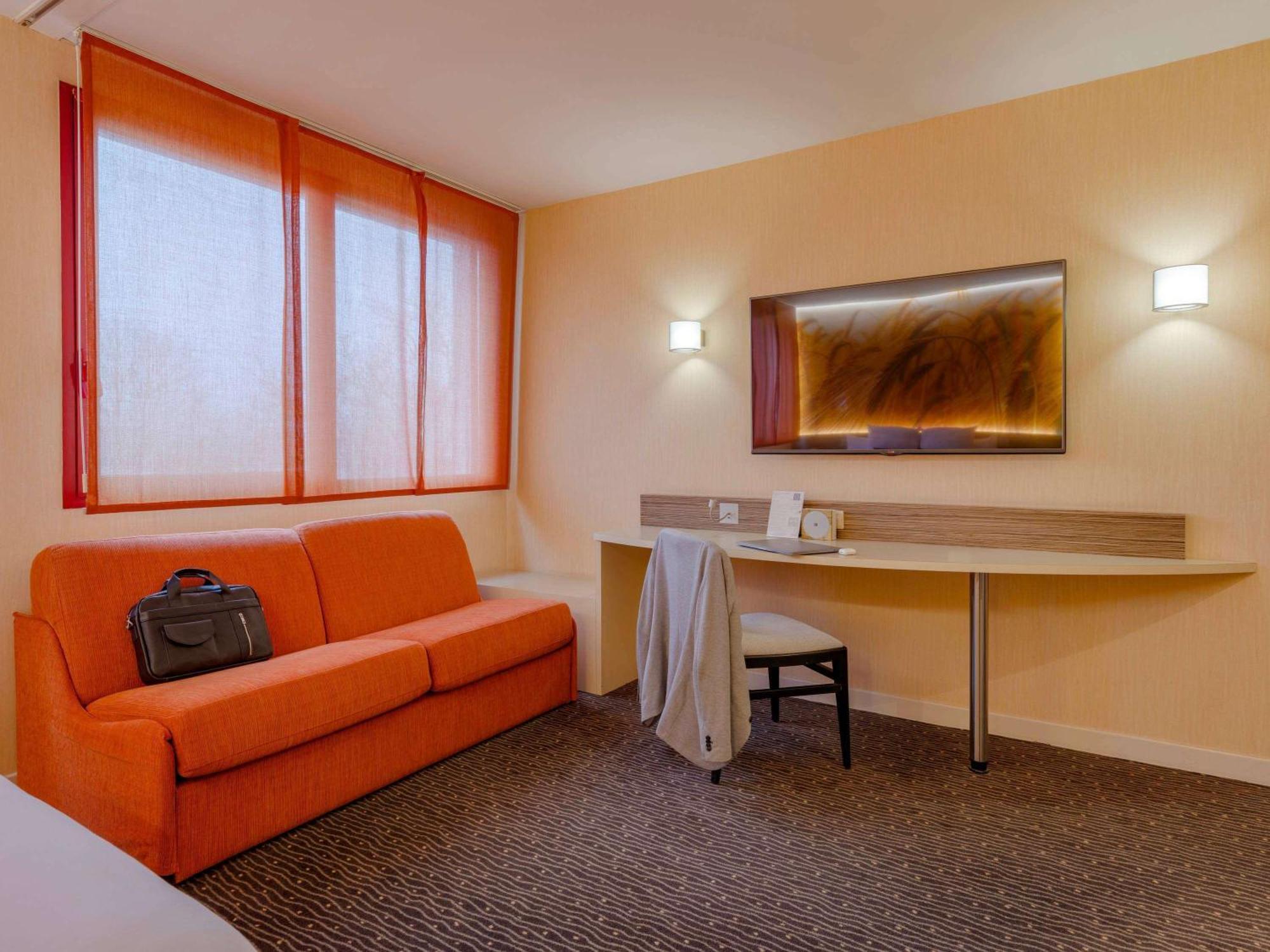 Mercure Lyon Est Villefontaine Eksteriør billede