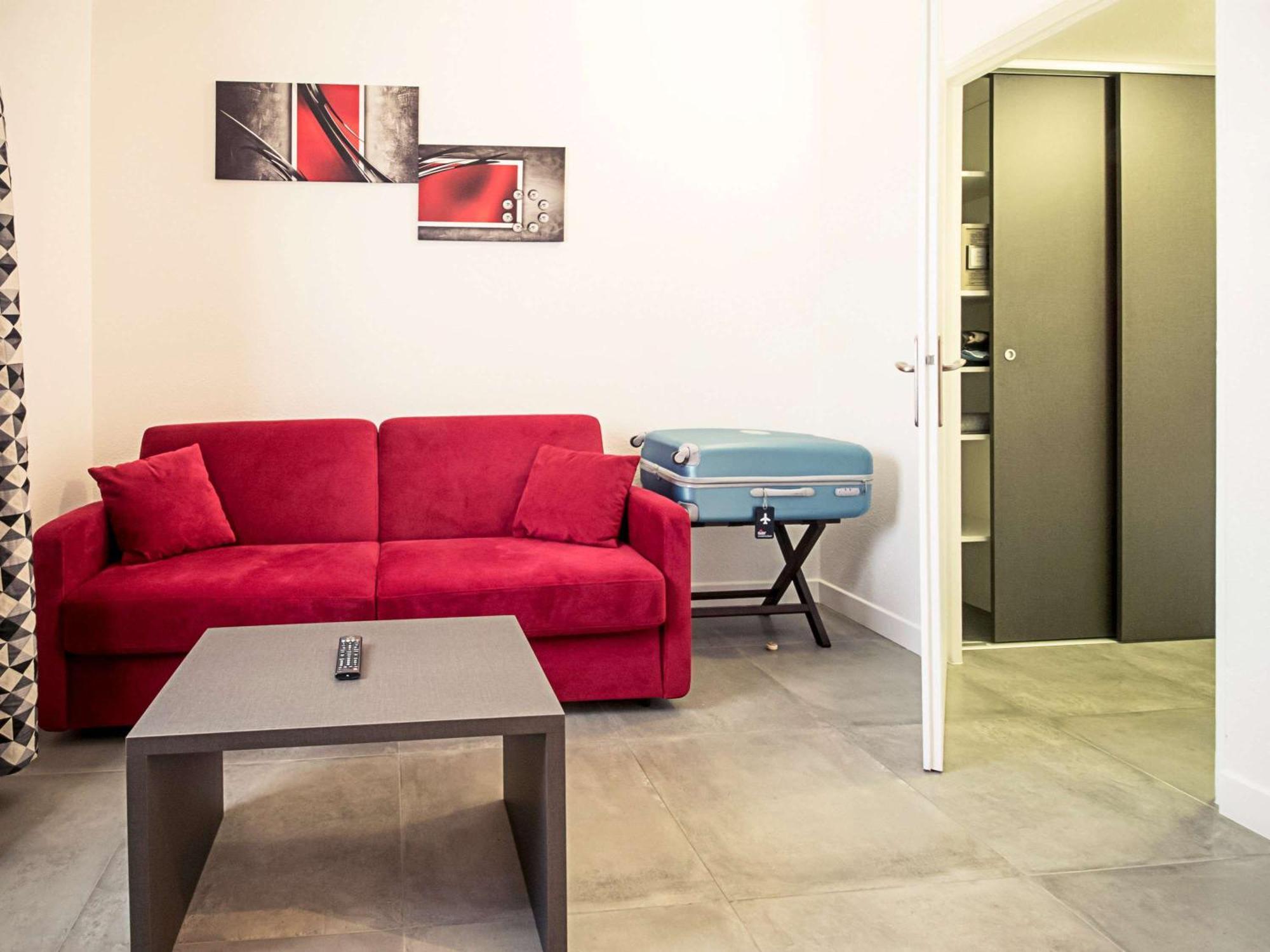 Mercure Lyon Est Villefontaine Eksteriør billede